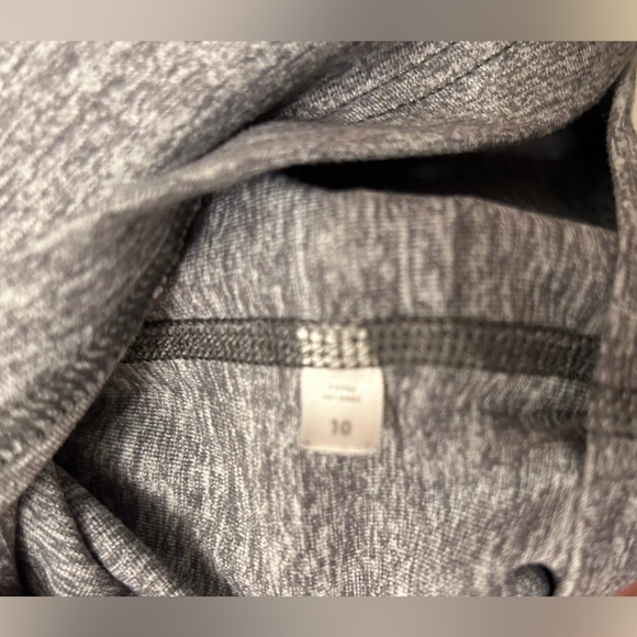 IVIVVA by LULULEMON girls grey racer back tank in excellent condition size 10 - Picture 4 of 4